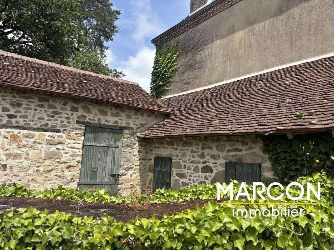 Maison à ARNAC-LA-POSTE