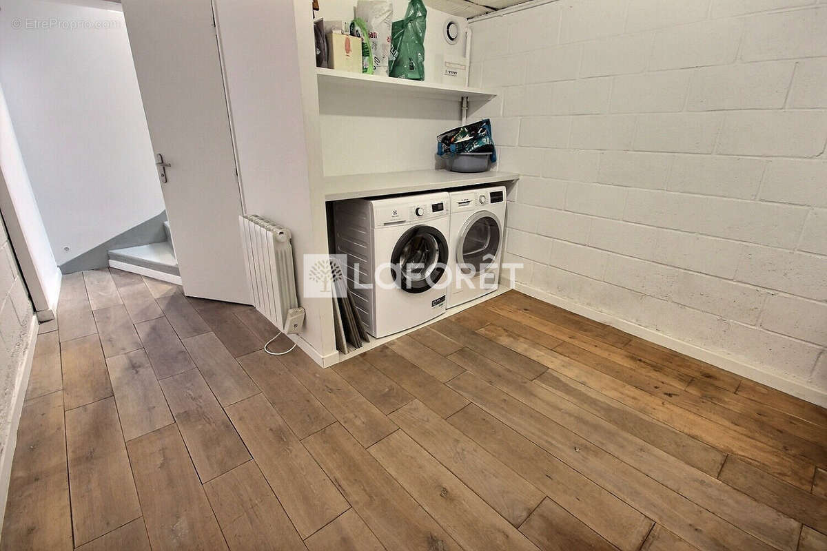 Maison à COURBEVOIE