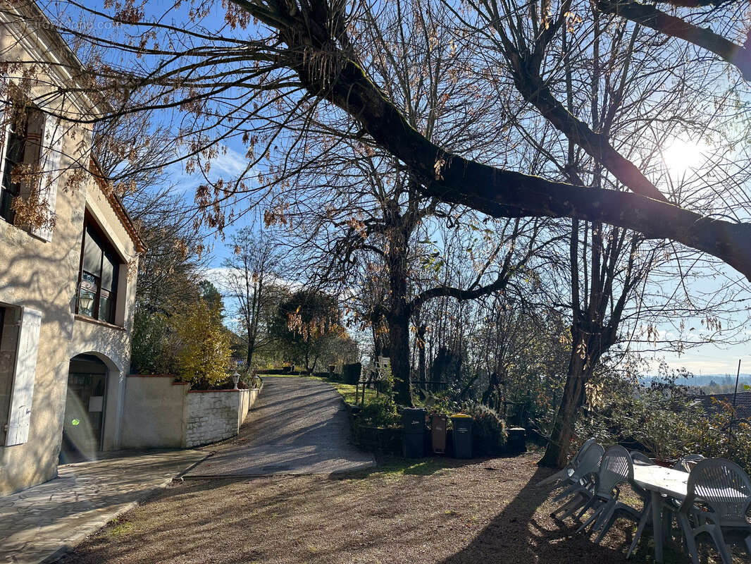 Maison à COLAYRAC-SAINT-CIRQ