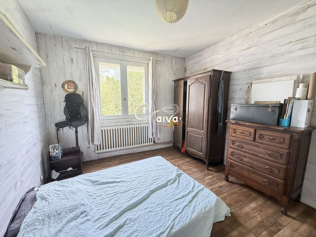 Maison en pierre à vendre Mesnil Roc'h - 80m²- 2 chambres - espace du stockage au dessus du garage  - Maison à PLESDER