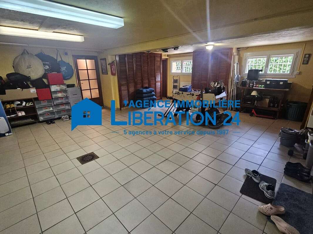 Villa Ste Marie 5 chambres et sous-sol - photo 15