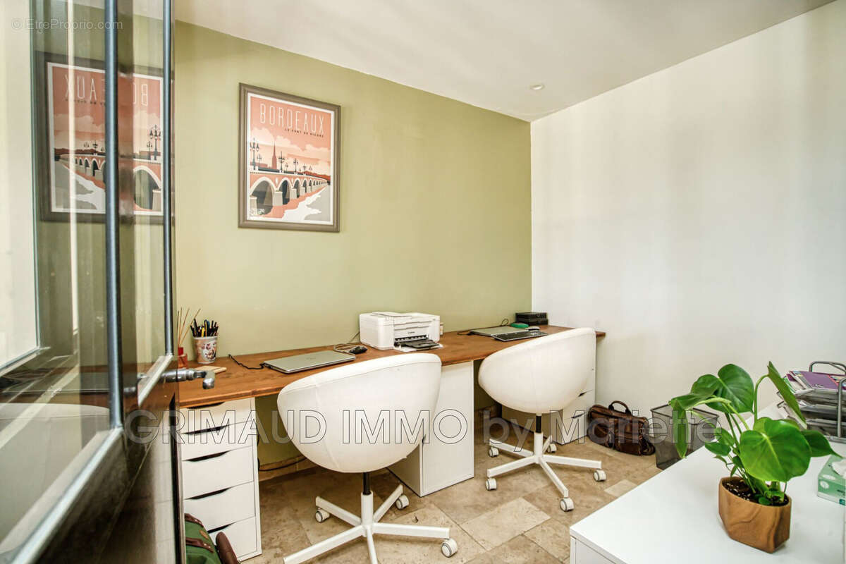 Maison à LA GARDE-FREINET