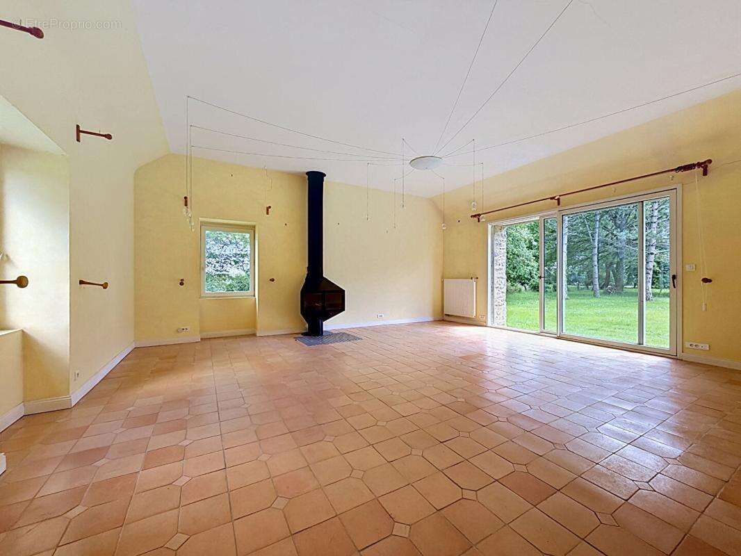 Maison à SAINT-LYPHARD