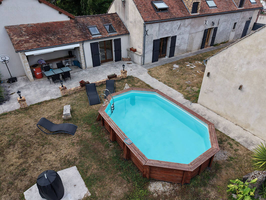 Maison à NOYEN-SUR-SEINE