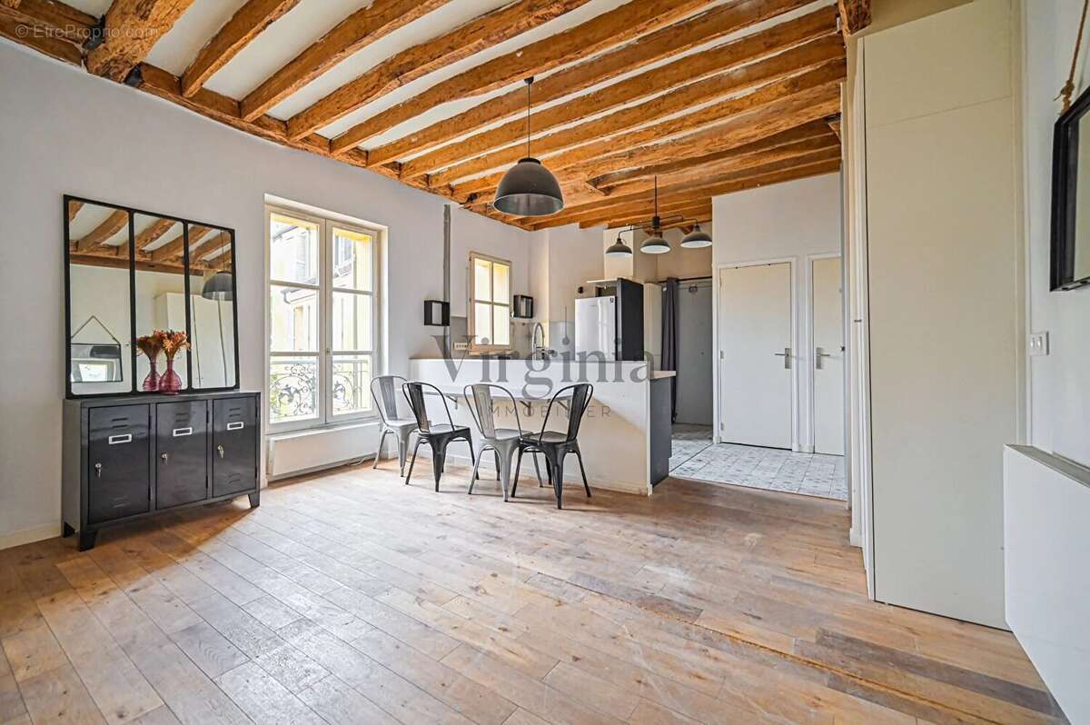 Appartement à CHARENTON-LE-PONT