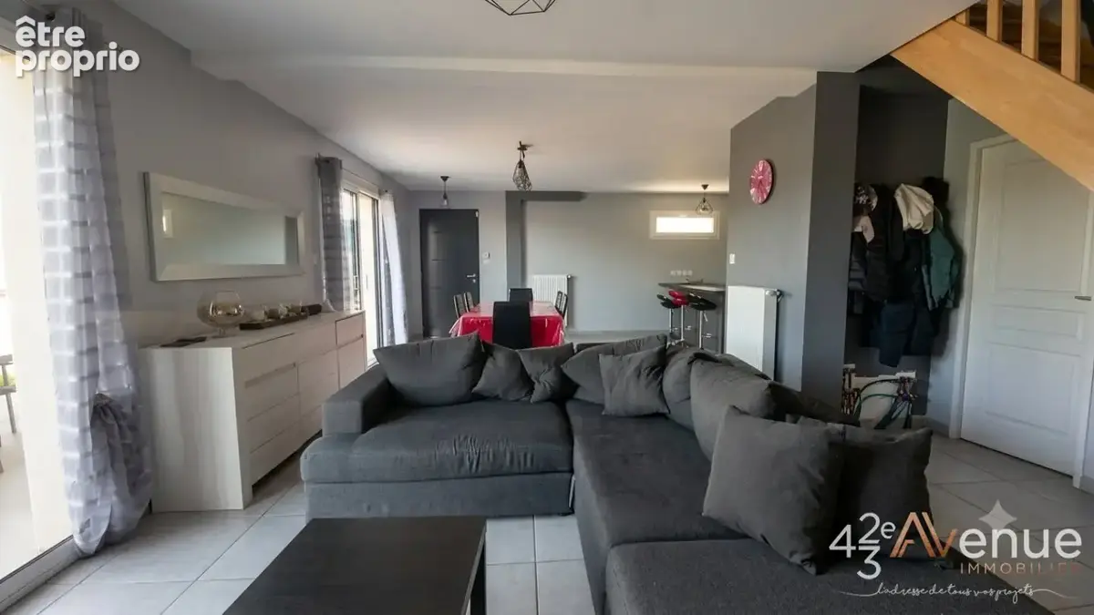 Maison 103 m² à La Ricamarie  - photo 4