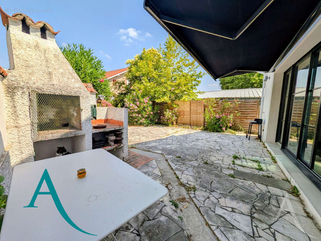 Maison T5 jardin, 2 terrasses, Carport / Toulouse Rangueil / Jules Julien - photo 2