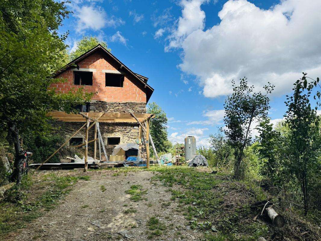 Maison à SAINT-LARY