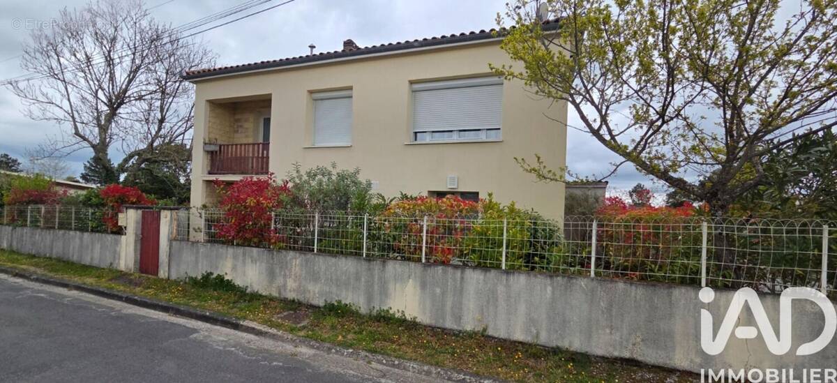 Photo 1 - Maison à MONTENDRE
