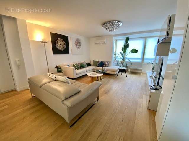 Appartement à LEVALLOIS-PERRET