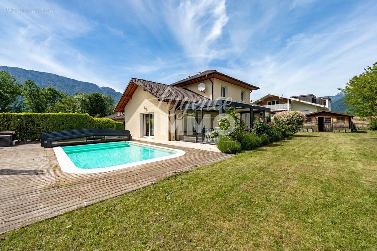 Maison à DOUSSARD