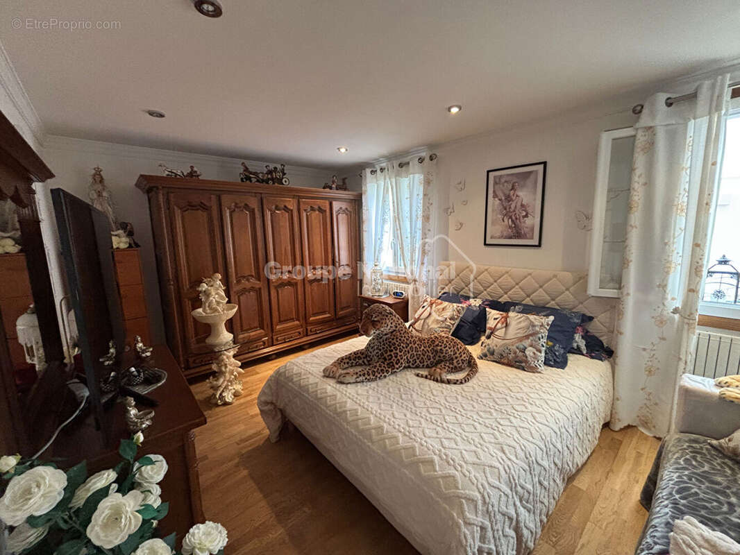 Maison à TRACY-LE-VAL