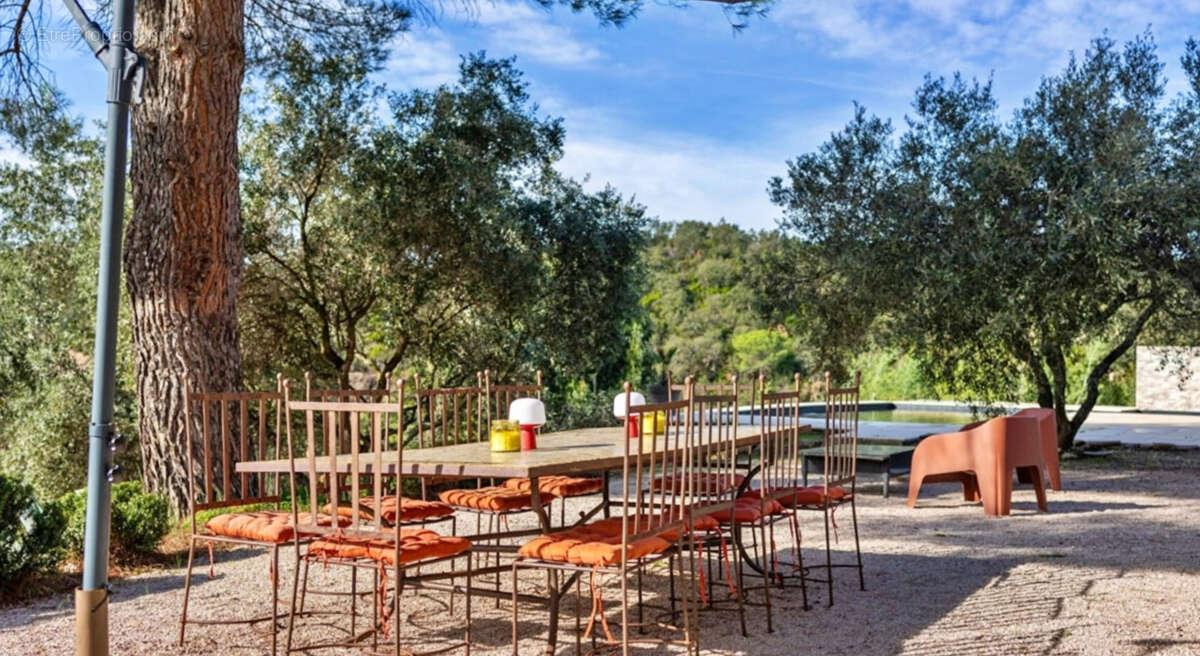 Maison à LA LONDE-LES-MAURES