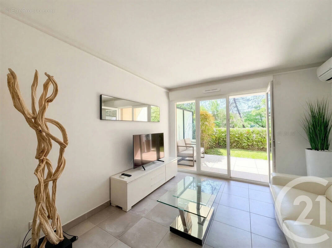 Appartement à VALBONNE