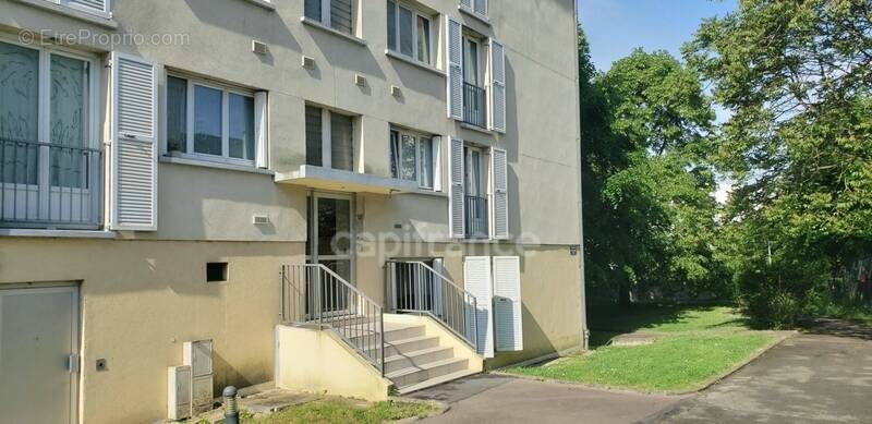 Appartement à BOISSY-SAINT-LEGER
