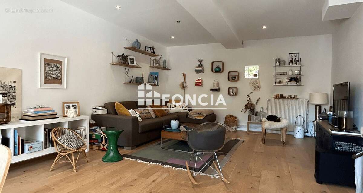 Maison à SATHONAY-VILLAGE