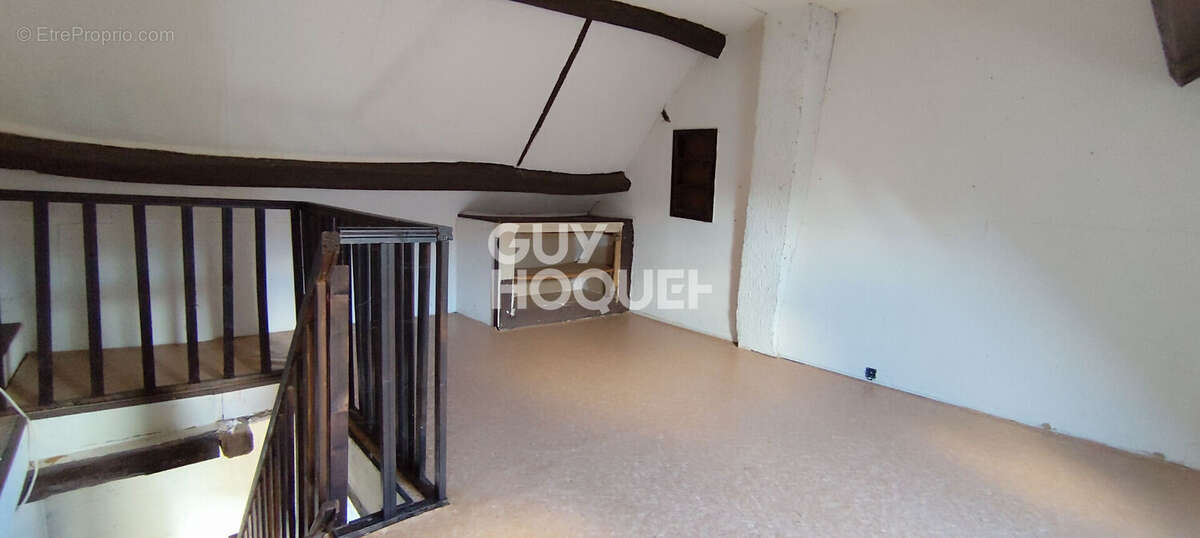 Maison à CRECY-COUVE