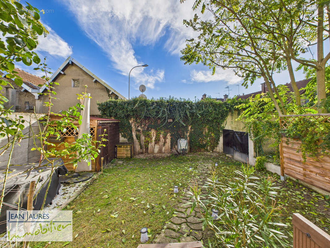 Maison à SAINTE-SAVINE