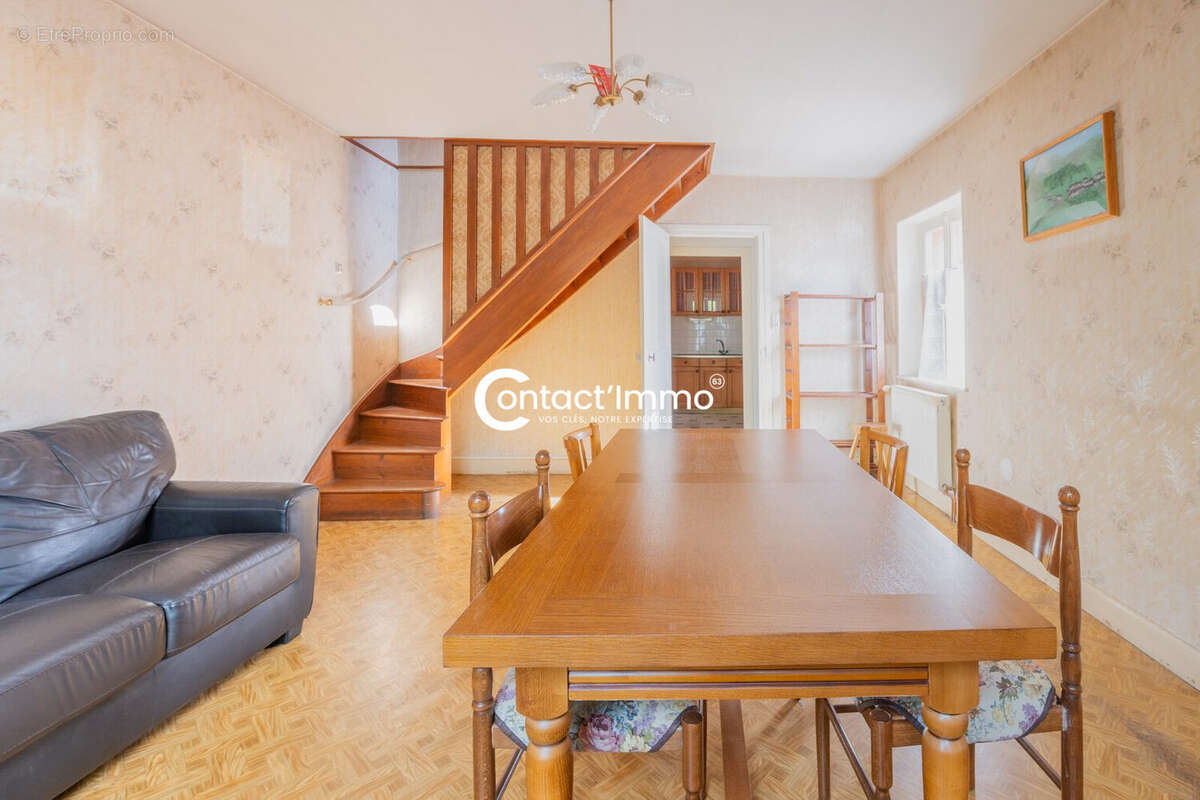 Maison 88 m² à Champeix  - photo 4