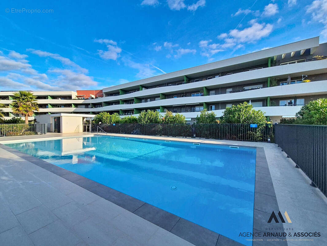 Appartement à SAINT-CYR-SUR-MER