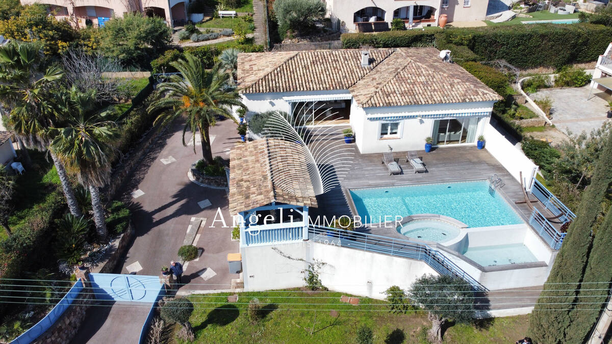 Maison à FREJUS
