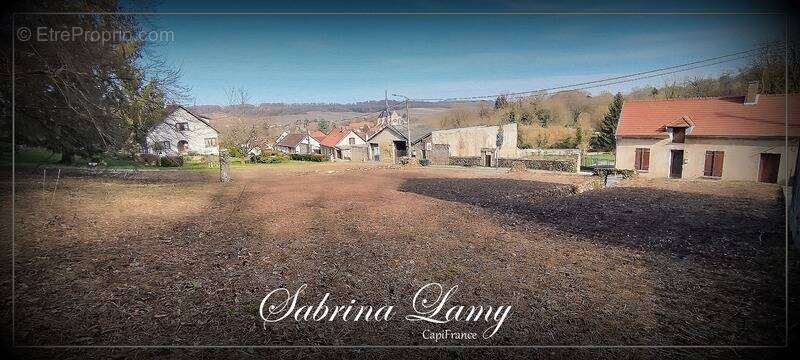 Terrain à ORBAIS-L&#039;ABBAYE