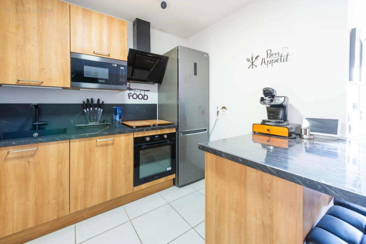 Appartement 4 pièces de 82 m² à Clamart avec Balcon et Parking - photo 4
