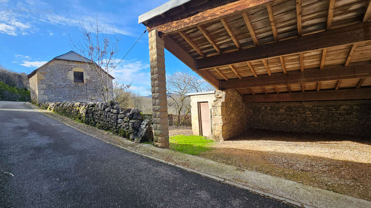 Maison à PIERREFICHE