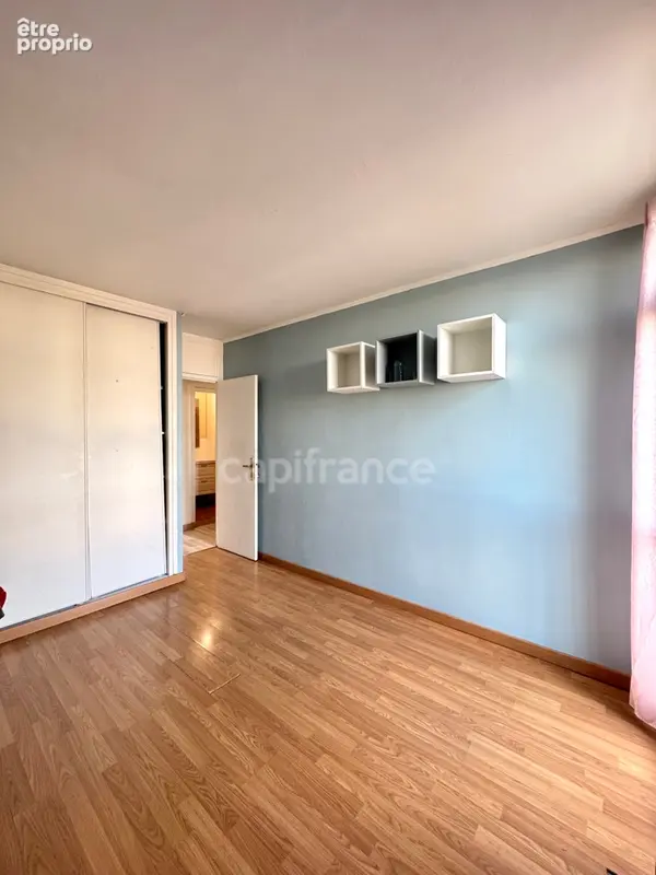 Appartement à vendre, 5 pièces, de 86 m² pour une famille qui aime l'espace ou pour un bel investissement locatif - photo 12