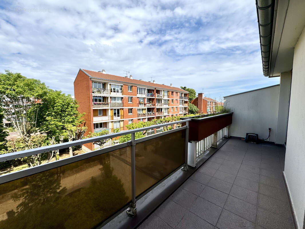 Appartement à LE PERREUX-SUR-MARNE