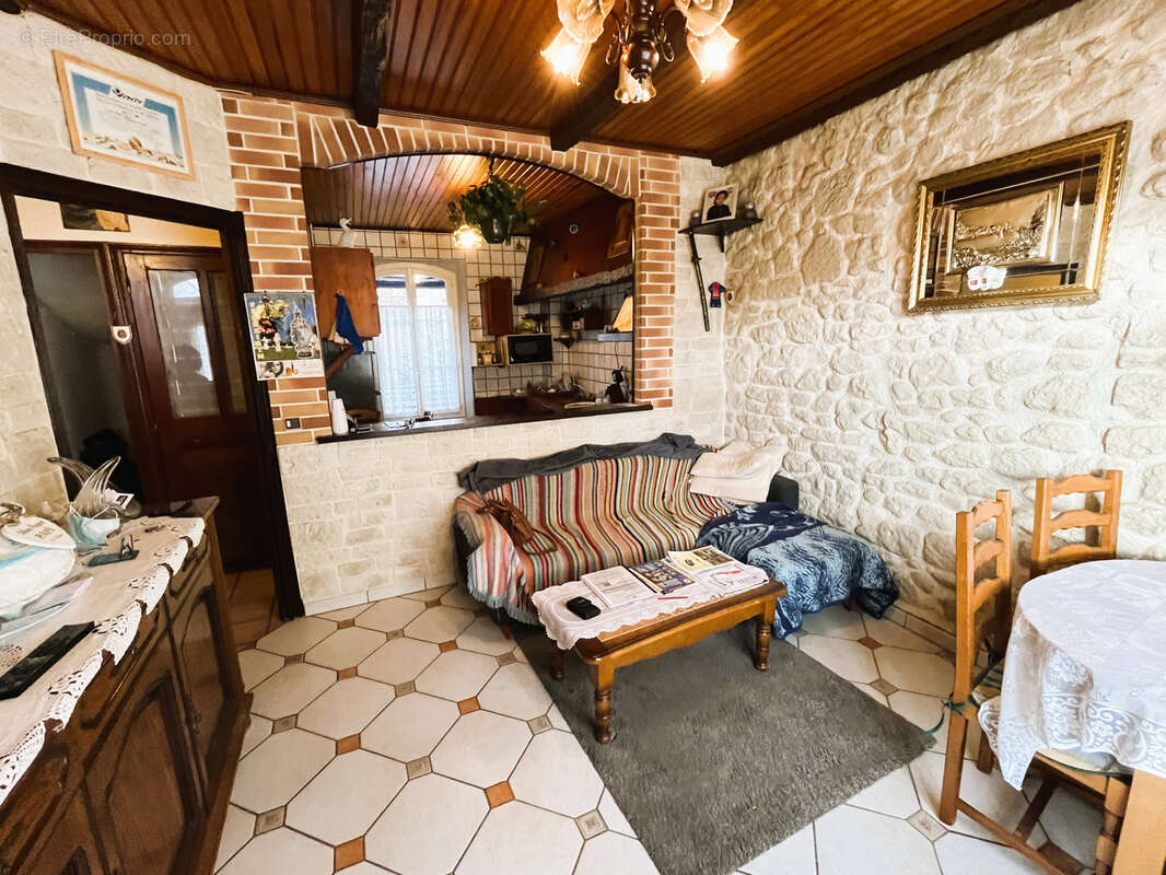 Maison à PONT-SAINTE-MAXENCE
