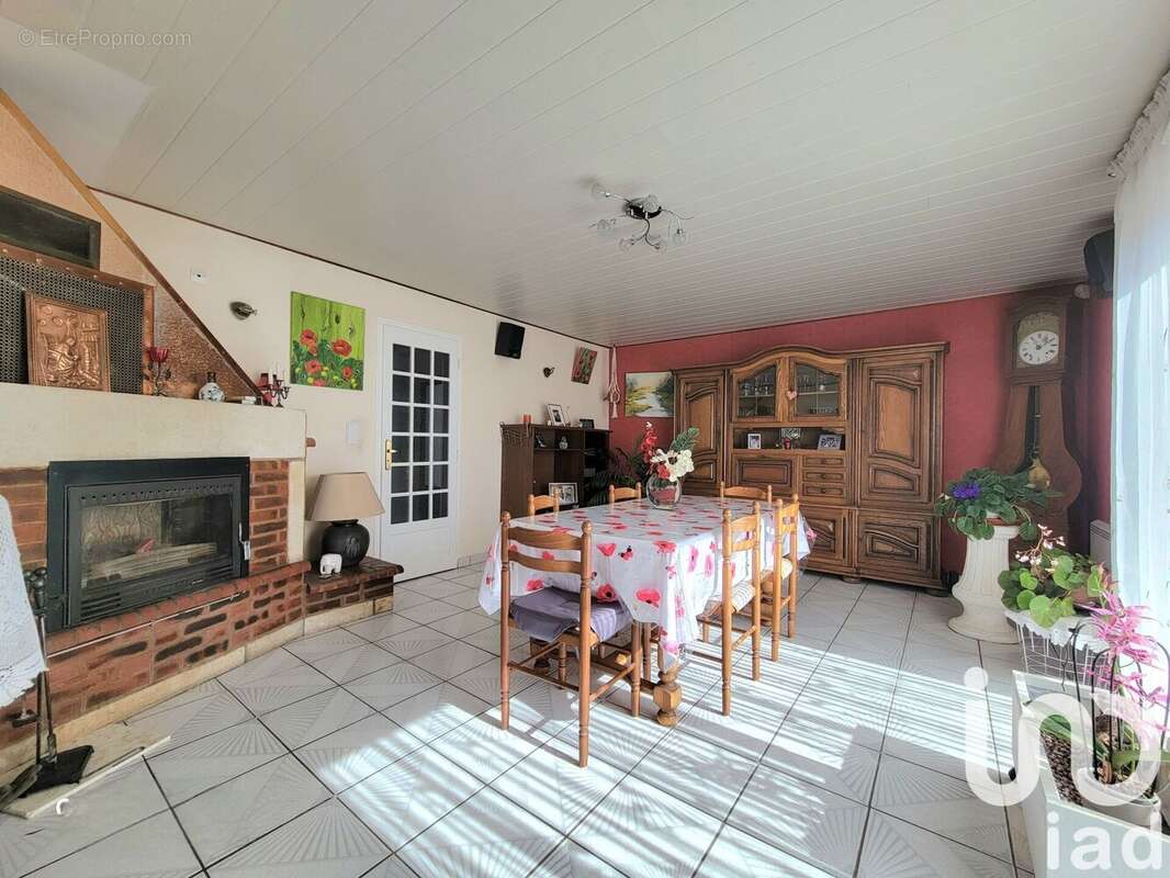 Photo 3 - Maison à CLEREY