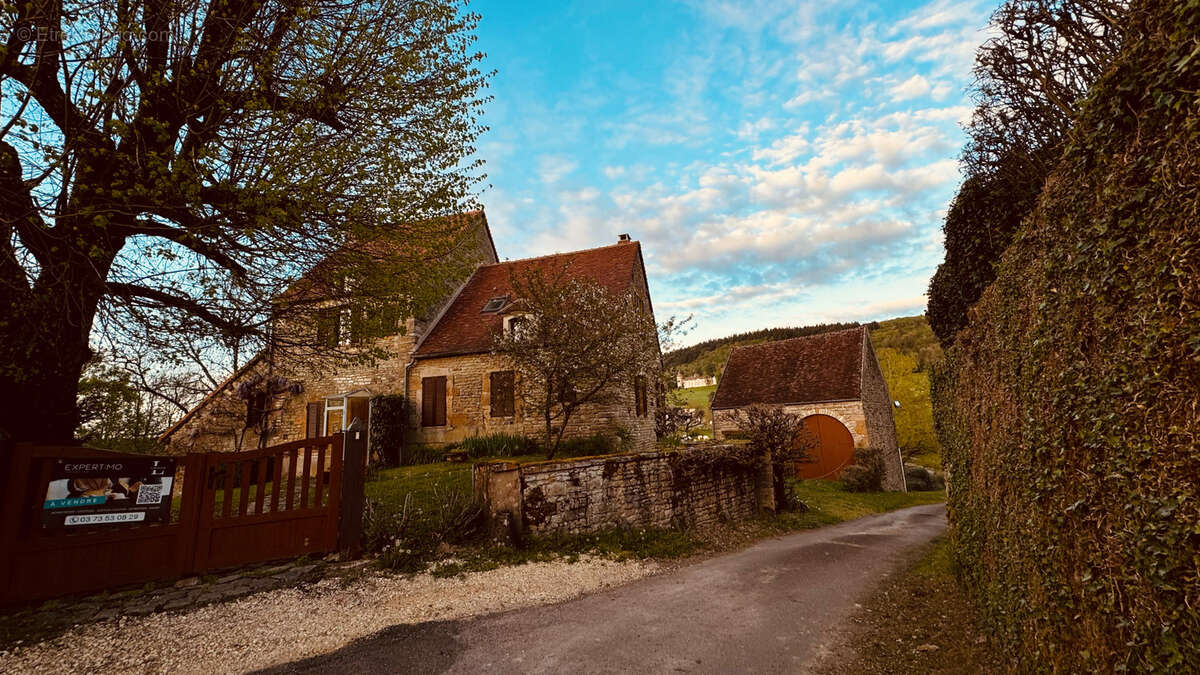 Maison à BAZOCHES
