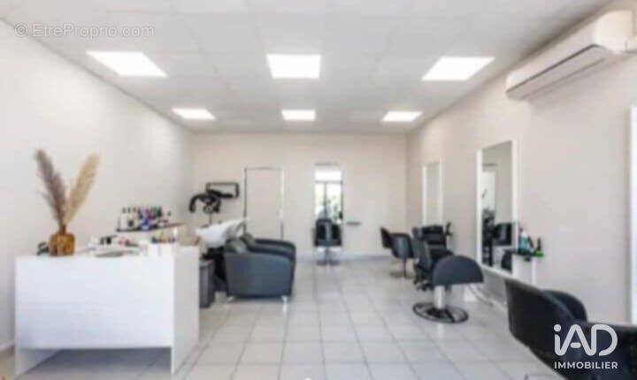 Photo 1 - Commerce à ANSE