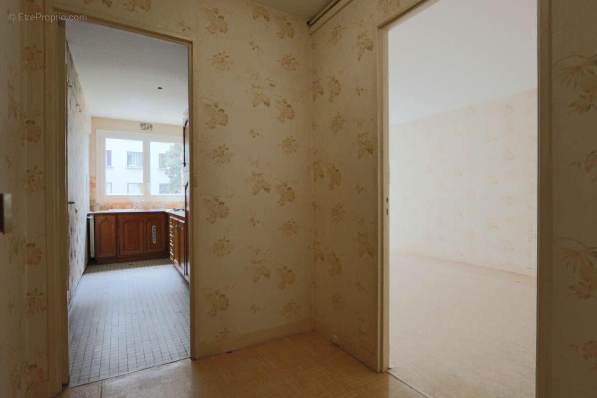 Appartement à LES PAVILLONS-SOUS-BOIS