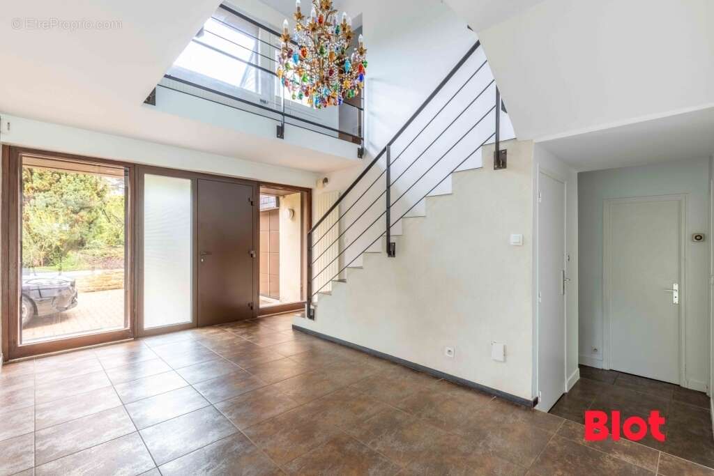 Maison 205 m² à Thorigne-Fouillard  - photo 9