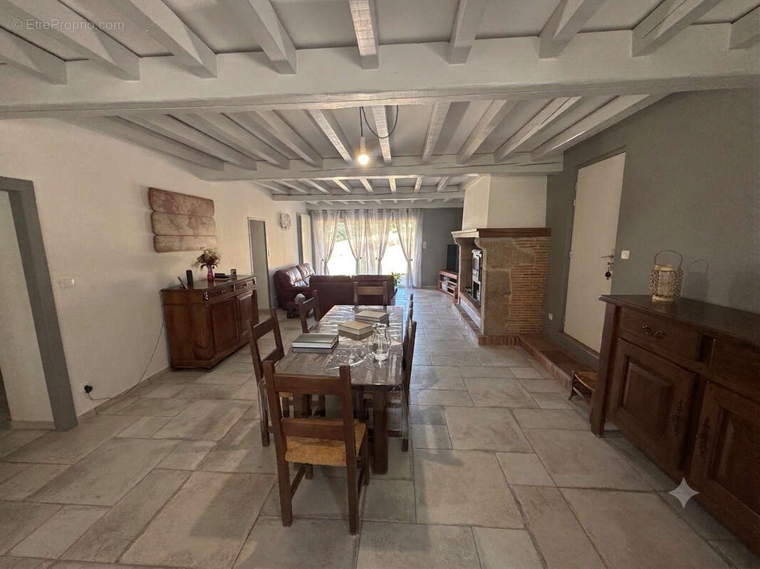 Propriété d'exception 203 m2 & Dépendances de 215 m2 - photo 9