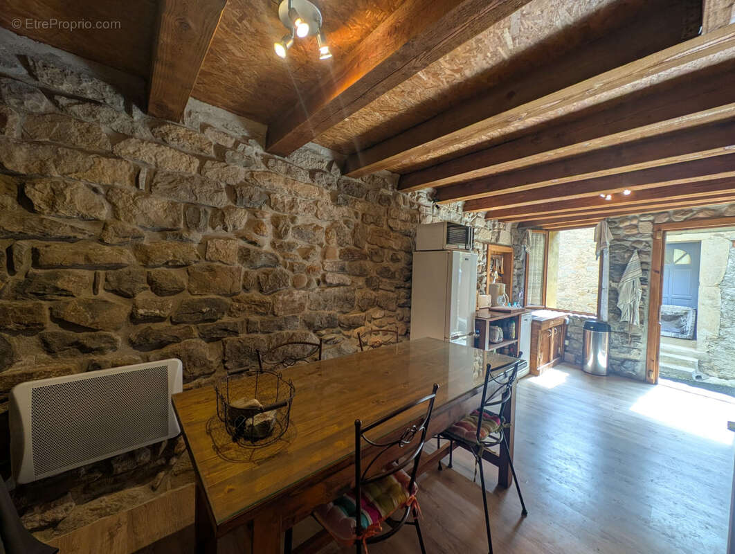 Maison à MONTBRUN-DES-CORBIERES