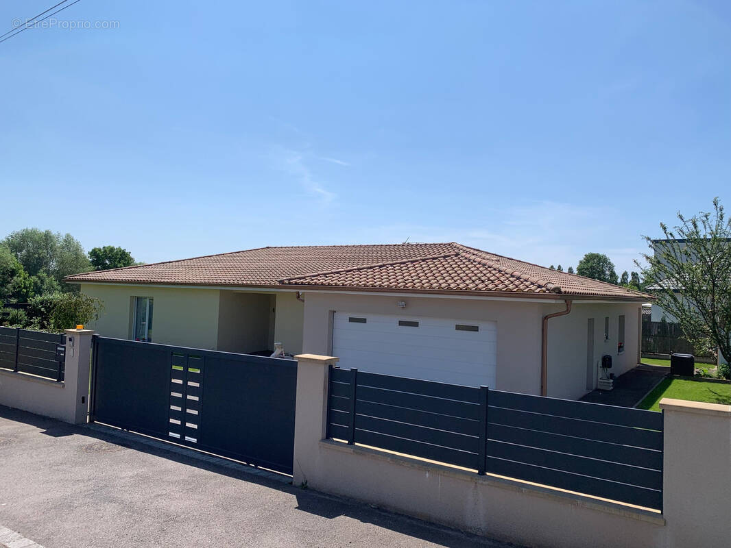 Maison à XERMAMENIL