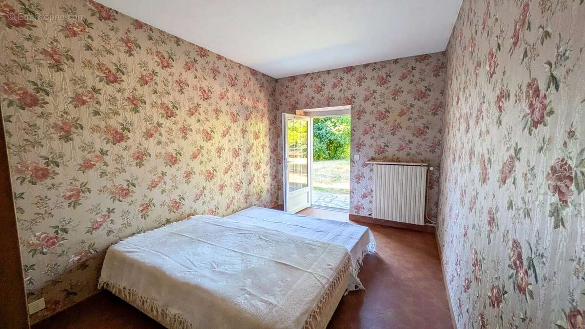 Charmante ferme quercynoise en pierre avec dépendances, à proximité de Rocamadour et de Martel - photo 7