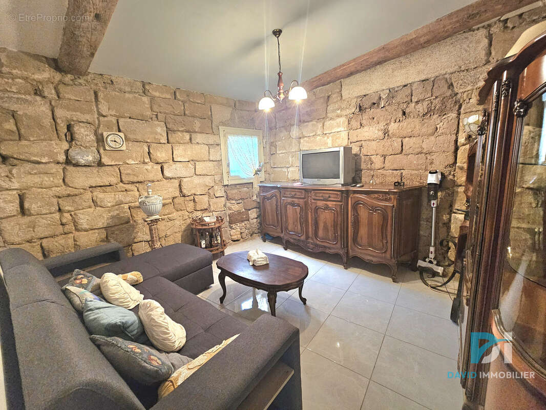 Maison de village avec garage et T2 indépendant - photo 3