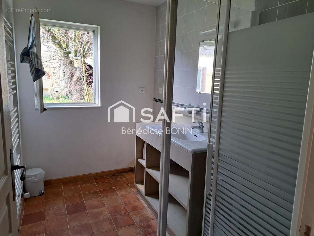 Photo 9 - Maison à CHAILLEVETTE