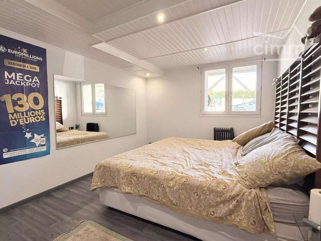 Appartement à SAINT-SULPICE-DE-POMMERAY