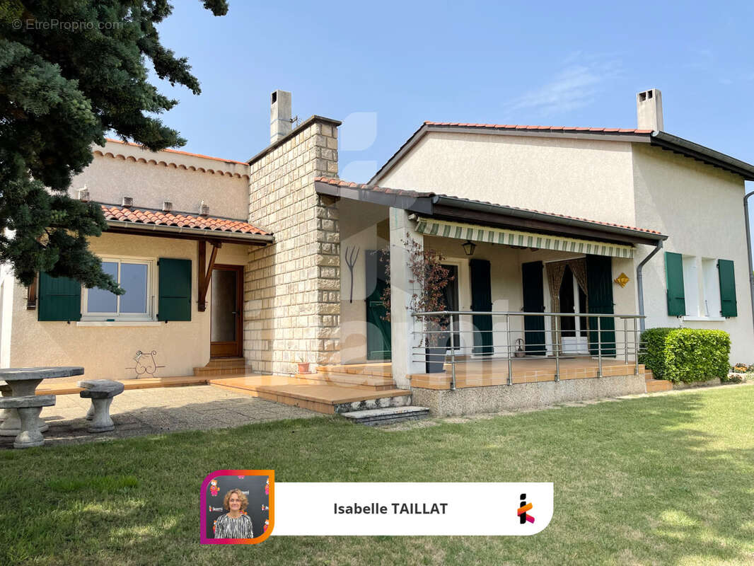 Maison à SAINT-DONAT-SUR-L&#039;HERBASSE