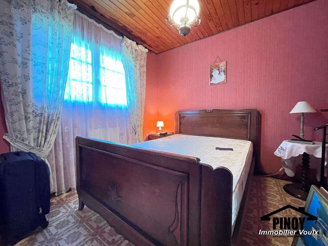 Maison de plain pied sur 1.961m2 de jardin - photo 10