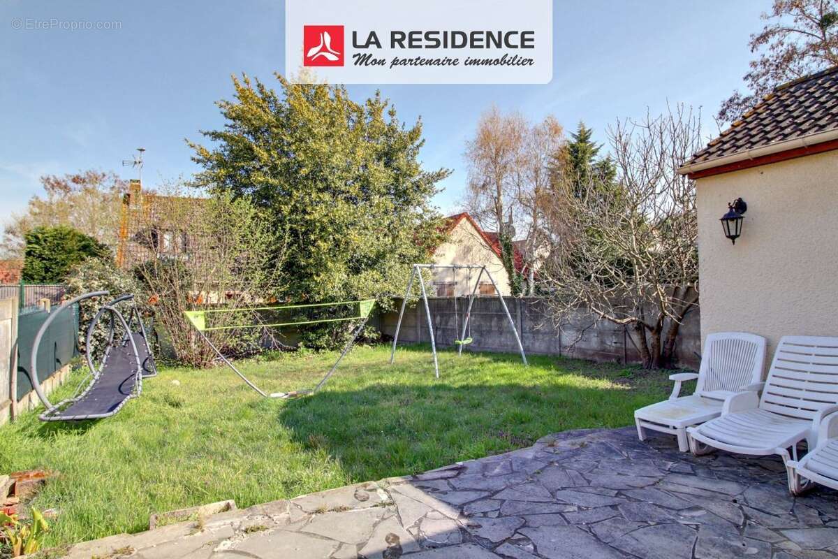 Maison à LES MUREAUX