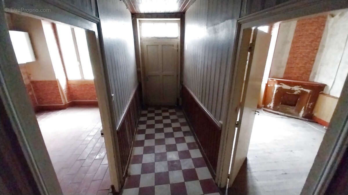 Maison à SAINT-MARTIN-DE-RIBERAC