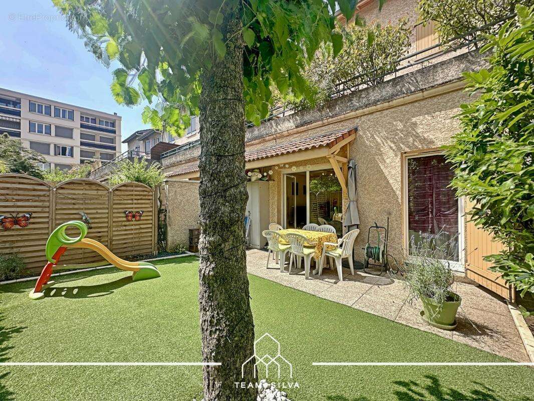 Appartement à LYON-8E