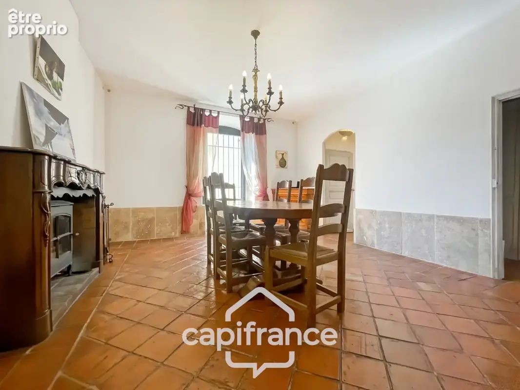 ne demeure de caractère au cœur de la Provence: 242 m2 de superficie habitable , une TERRASSE PANORAMIQUE. Distribution sur 3 ni - photo 11