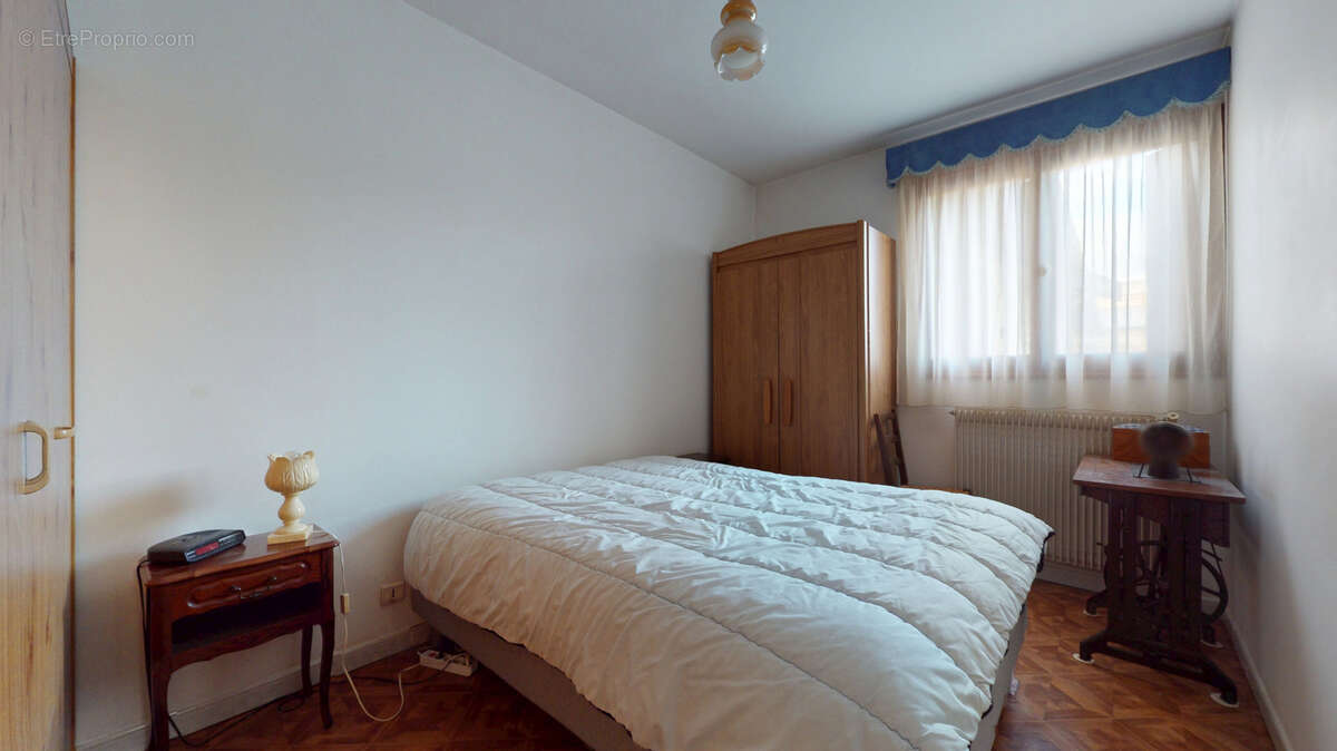 Appartement à SARTROUVILLE